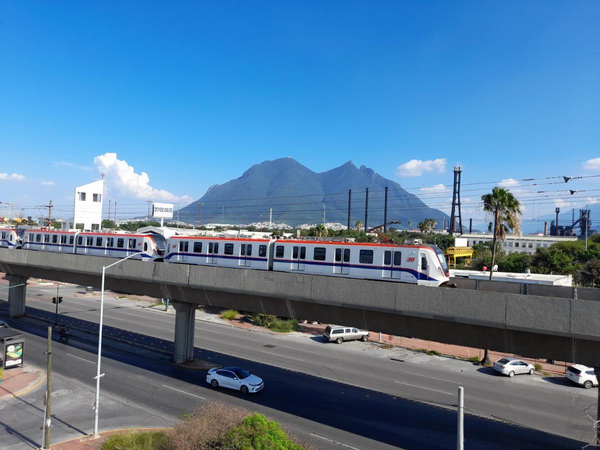 Special Hoestel In Monterrey! Bagian luar foto